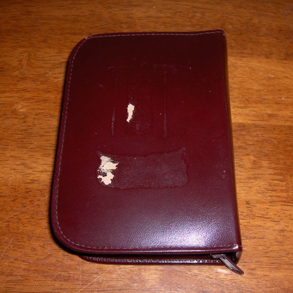 Piatnik Playing Cards in Leather Zip Case - Picture 9 of 9